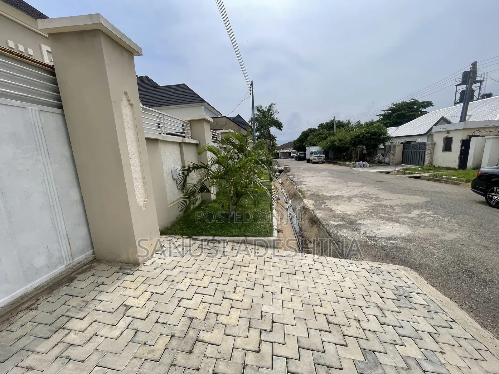 8bdrm Duplex in Gwarimpa Estate,Fct, Gwarinpa for sale
