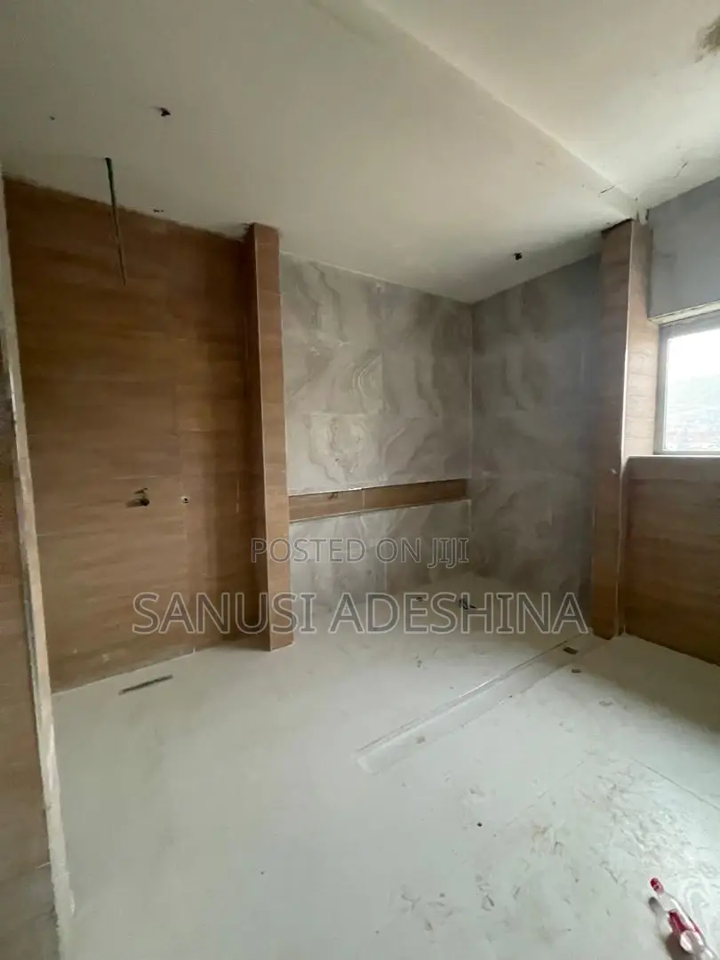 5bdrm House in Mabushi,Fct Abuja for sale