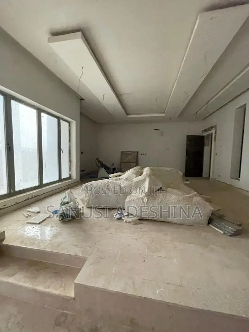 5bdrm House in Mabushi,Fct Abuja for sale