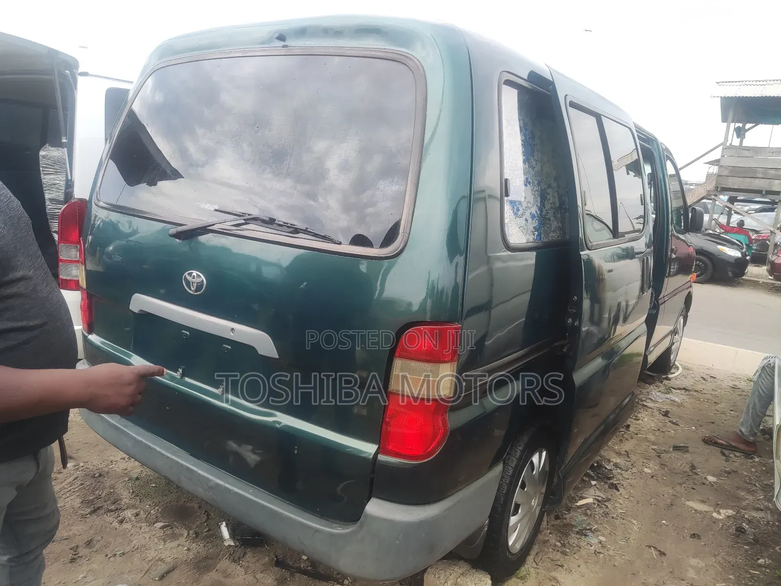 Toyota HiAce 2004 Blue
