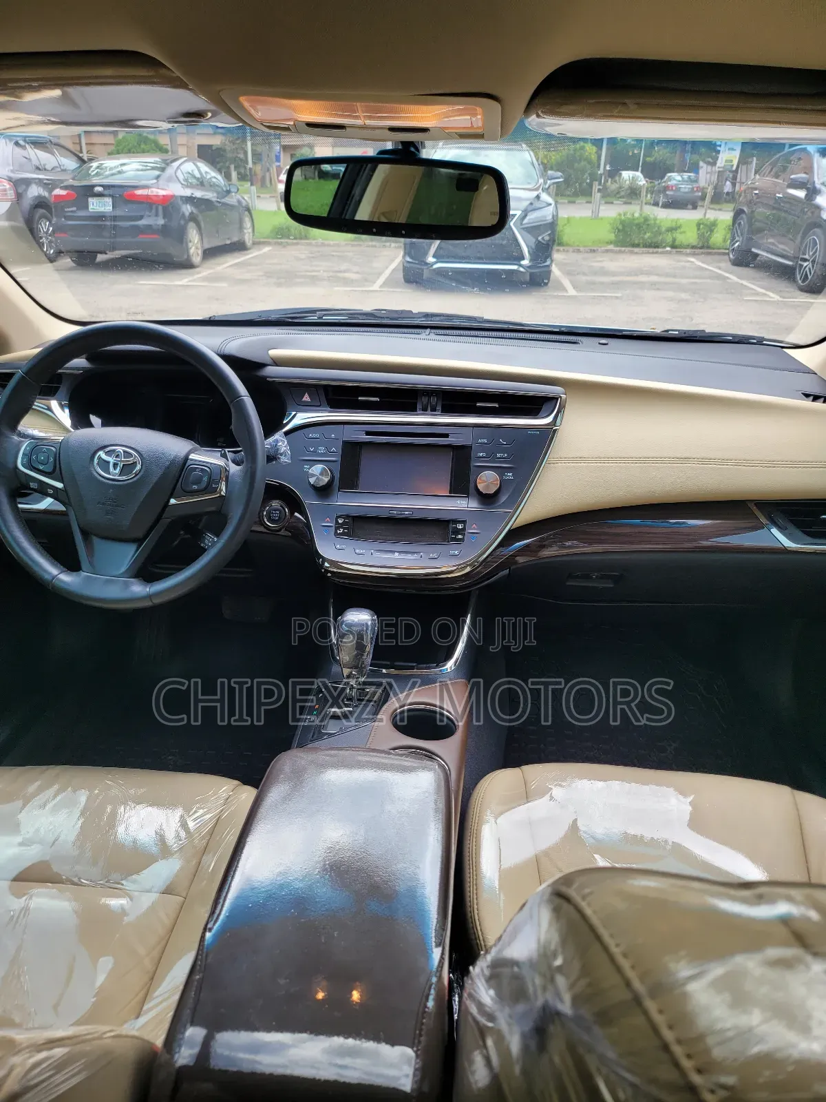 Toyota Avalon XLE 4dr Sedan (3.5L 6cyl 6A) 2014 White