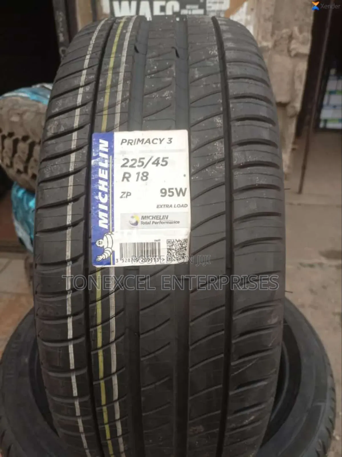 225/45/18 Michelin