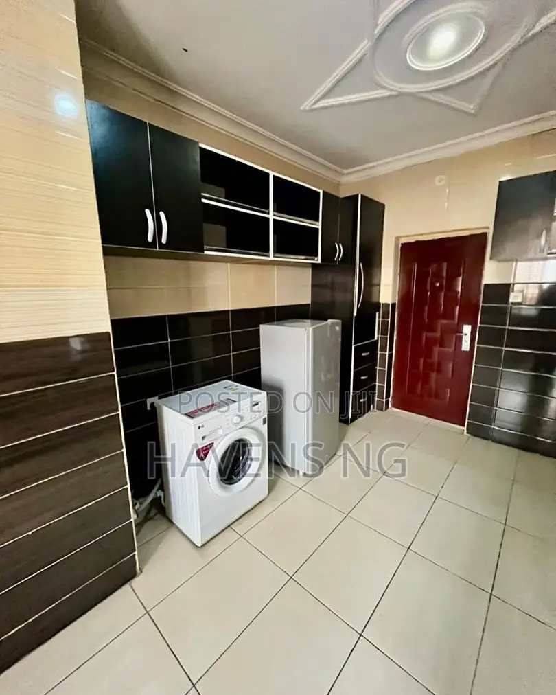Fully Furnished 3-Bedroom Apartment – Shortlet Available