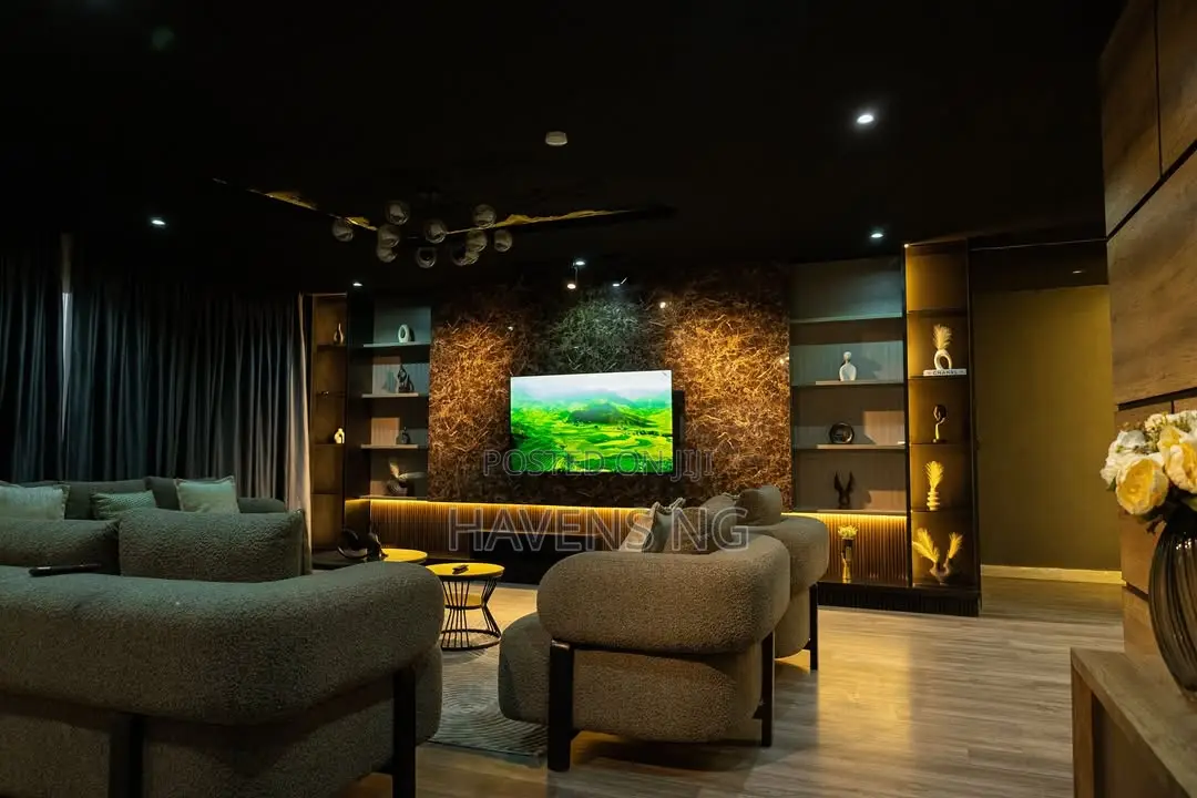 Luxury 3-Bedroom Apartment With Snooker, Pool Bathtub