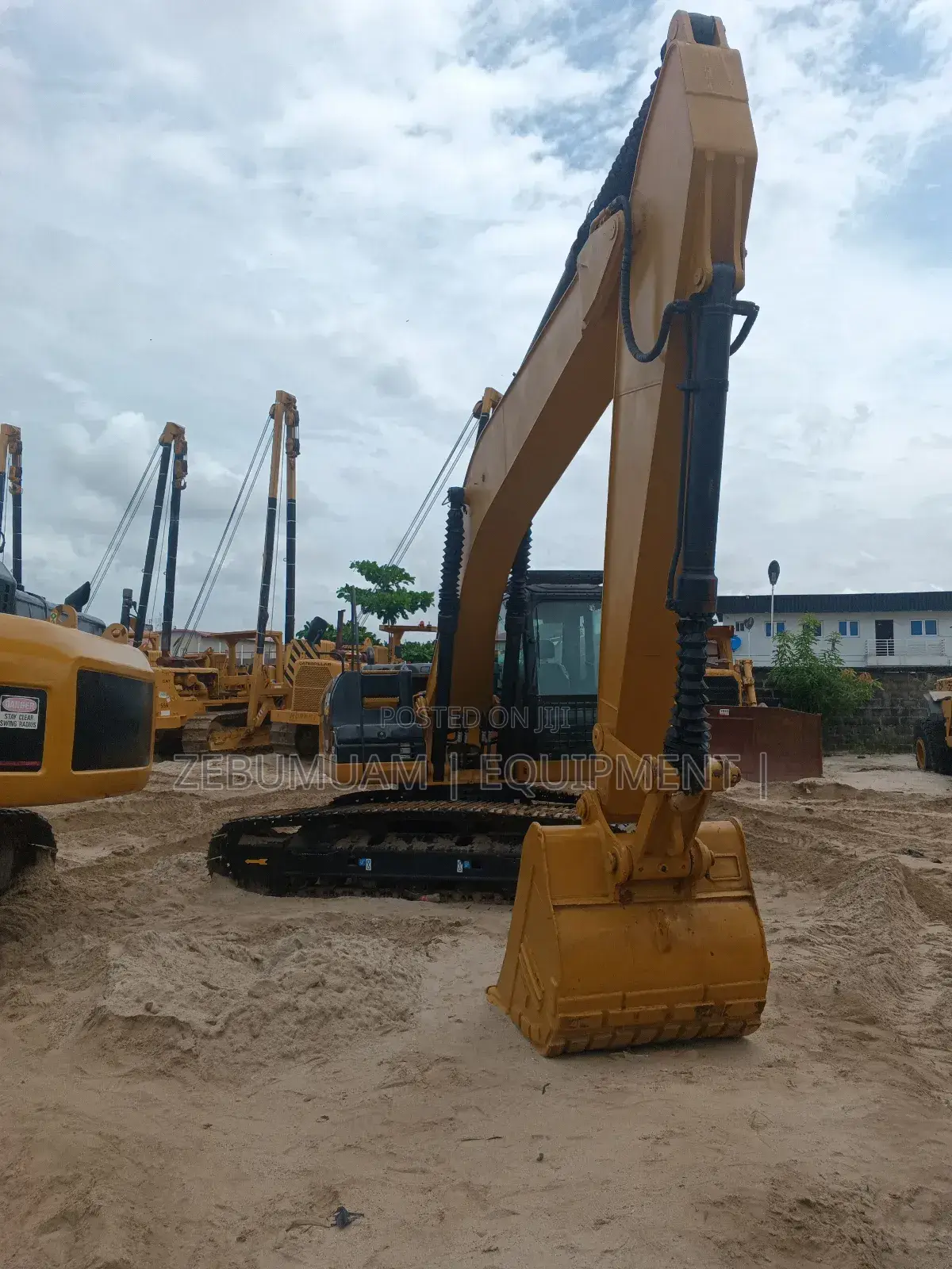 Caterpillar Excavator 330 Dl for Sale, Price: 190m Naira