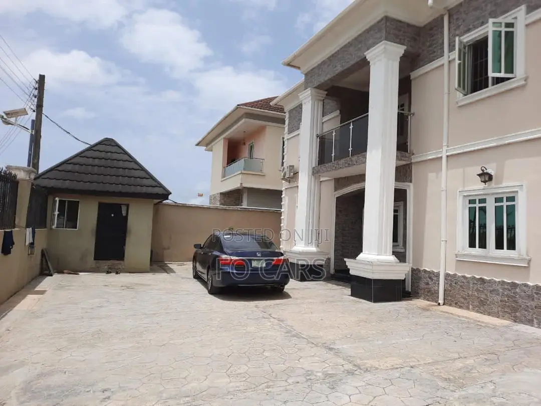 4bdrm Duplex in Lekki Pennisula, Ogombo for sale
