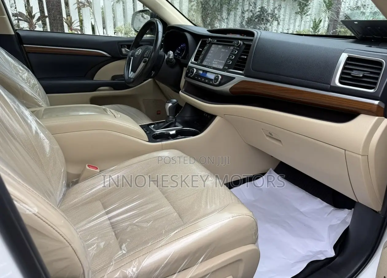 Toyota Highlander Limited Platinum 2019 White