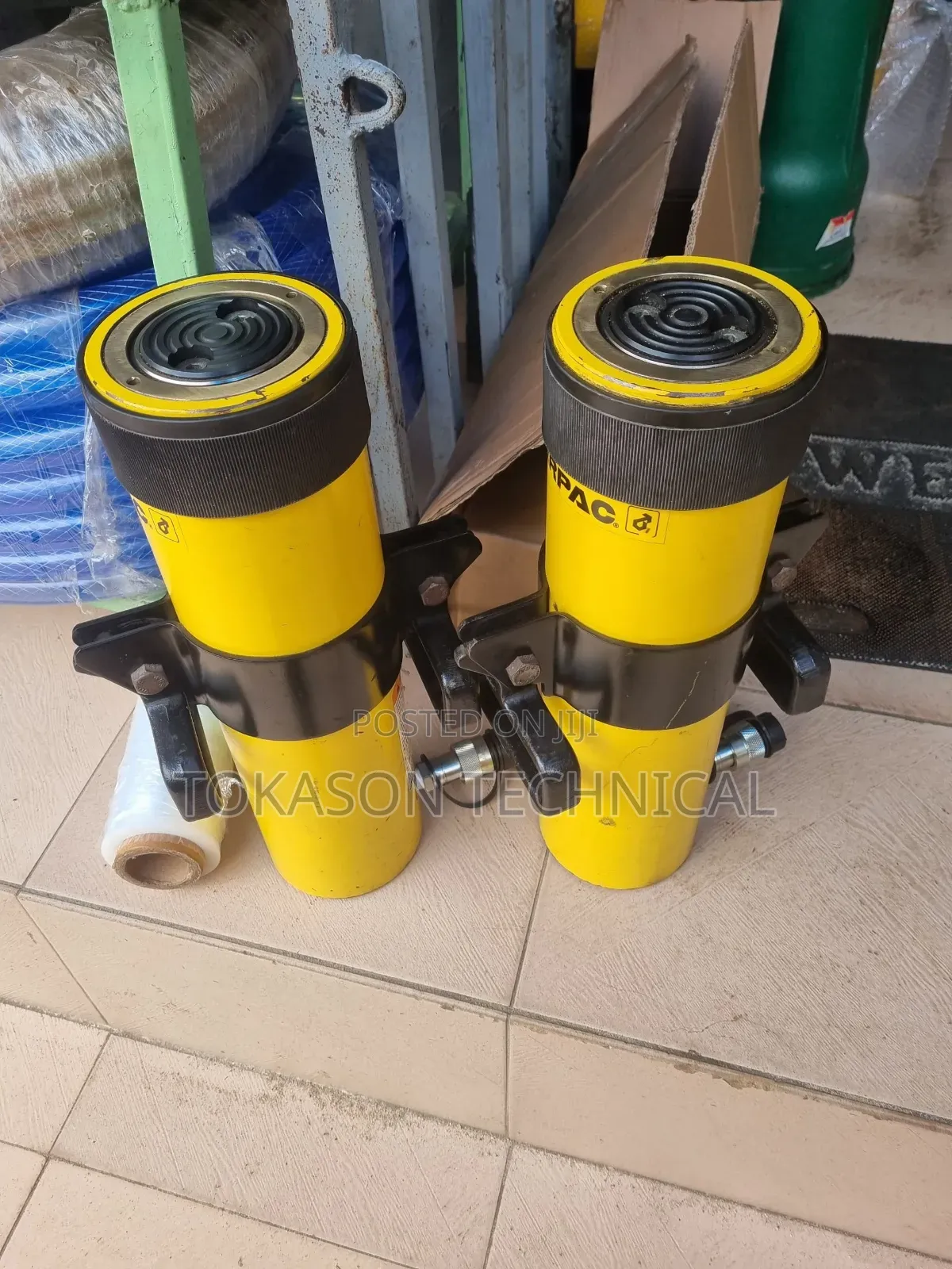 Enerpac Rc-254 Single-Acting Hydraulic Cylinder.