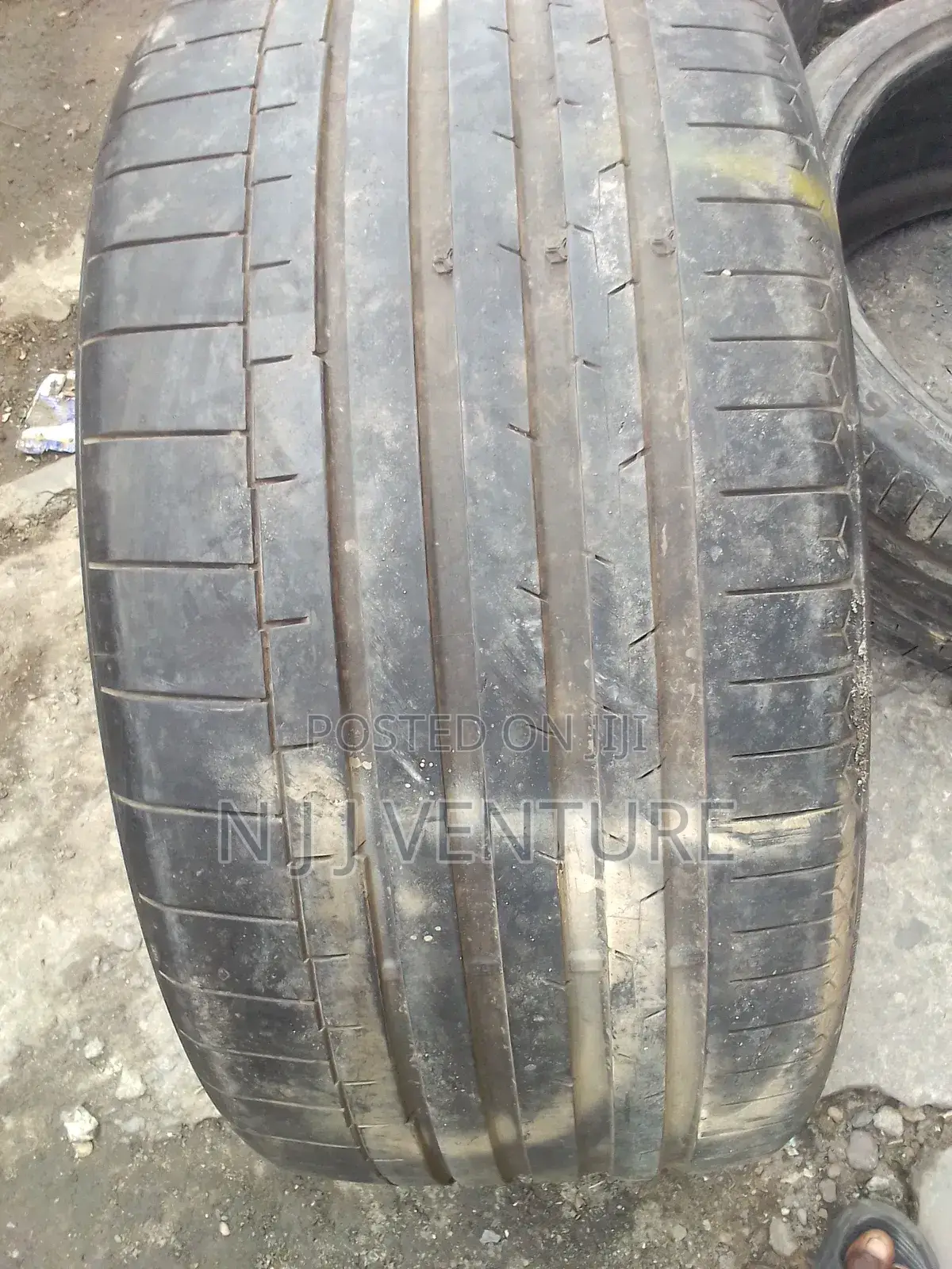 295 35 R23 Continental Tukunbo