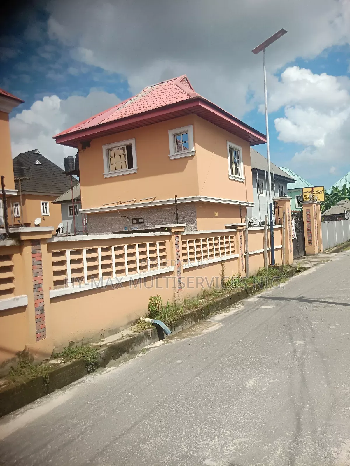 Luxury 16 Room Hotel With Swimming Pool for Sale in PHC