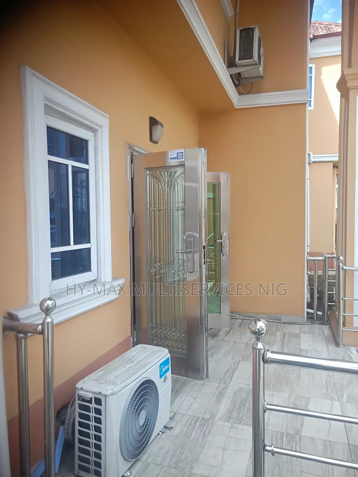 Luxury 16 Room Hotel With Swimming Pool for Sale in PHC