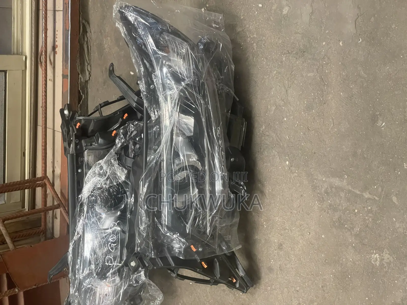 Headlamp Landcruiser Prado 2020
