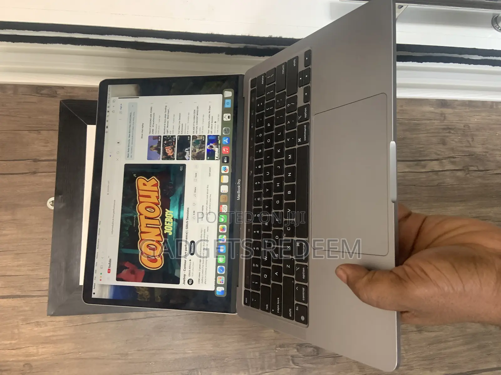 Laptop Apple MacBook Pro 2022 M2 8GB Apple M2 SSD 256GB