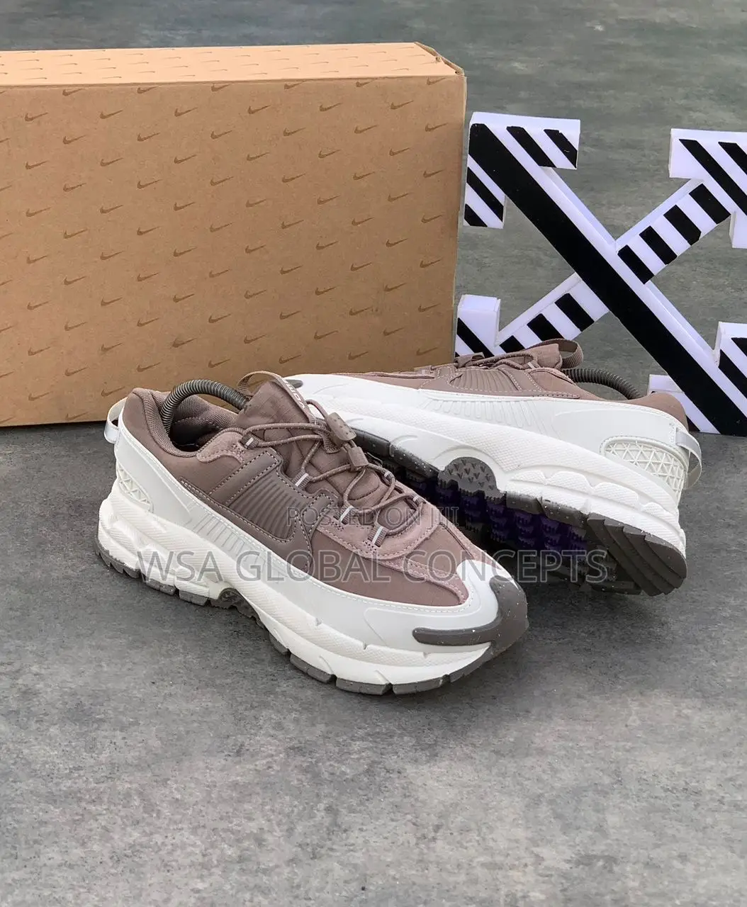 Nike Zoom Vomero 5 Roam Brown Sneakers