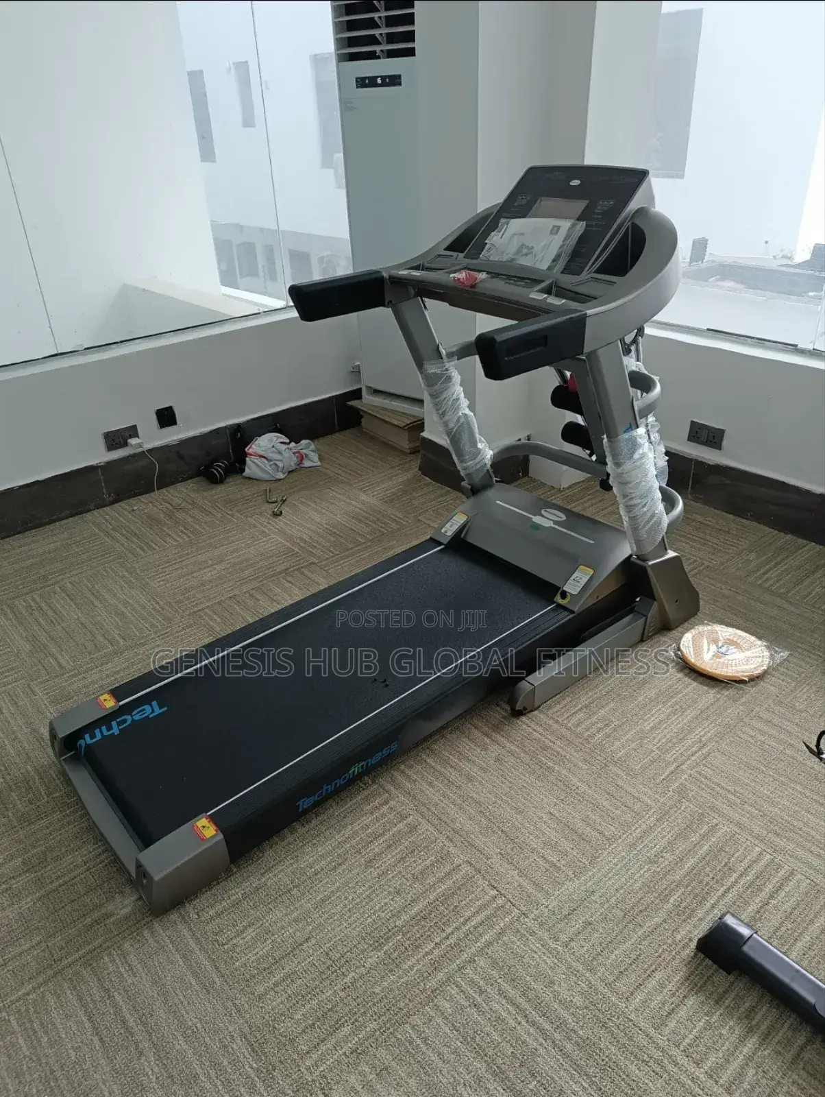 4hp Commercial Treadmill With Massager Z190