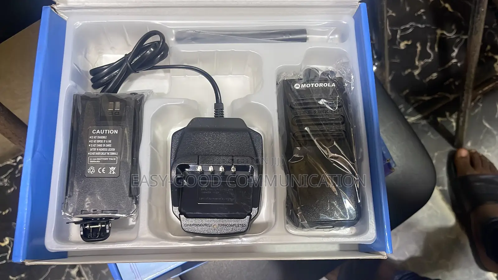 Motorola M9 Blue Carton Single