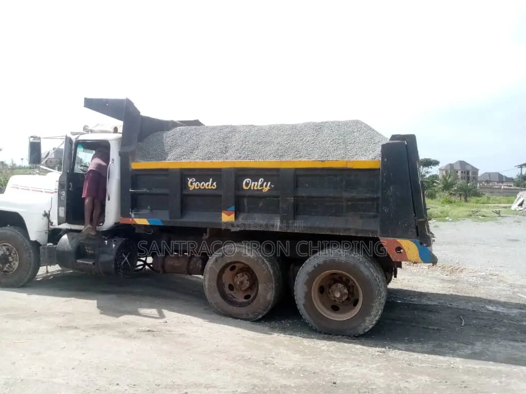 Chippings and Granite From Sentraco Mining
