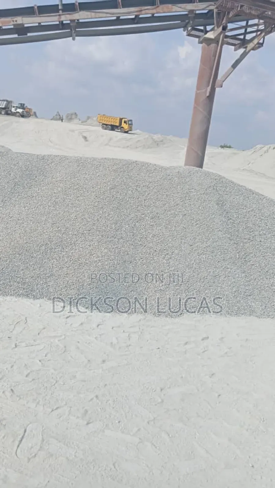 30 Tonnes Chippings