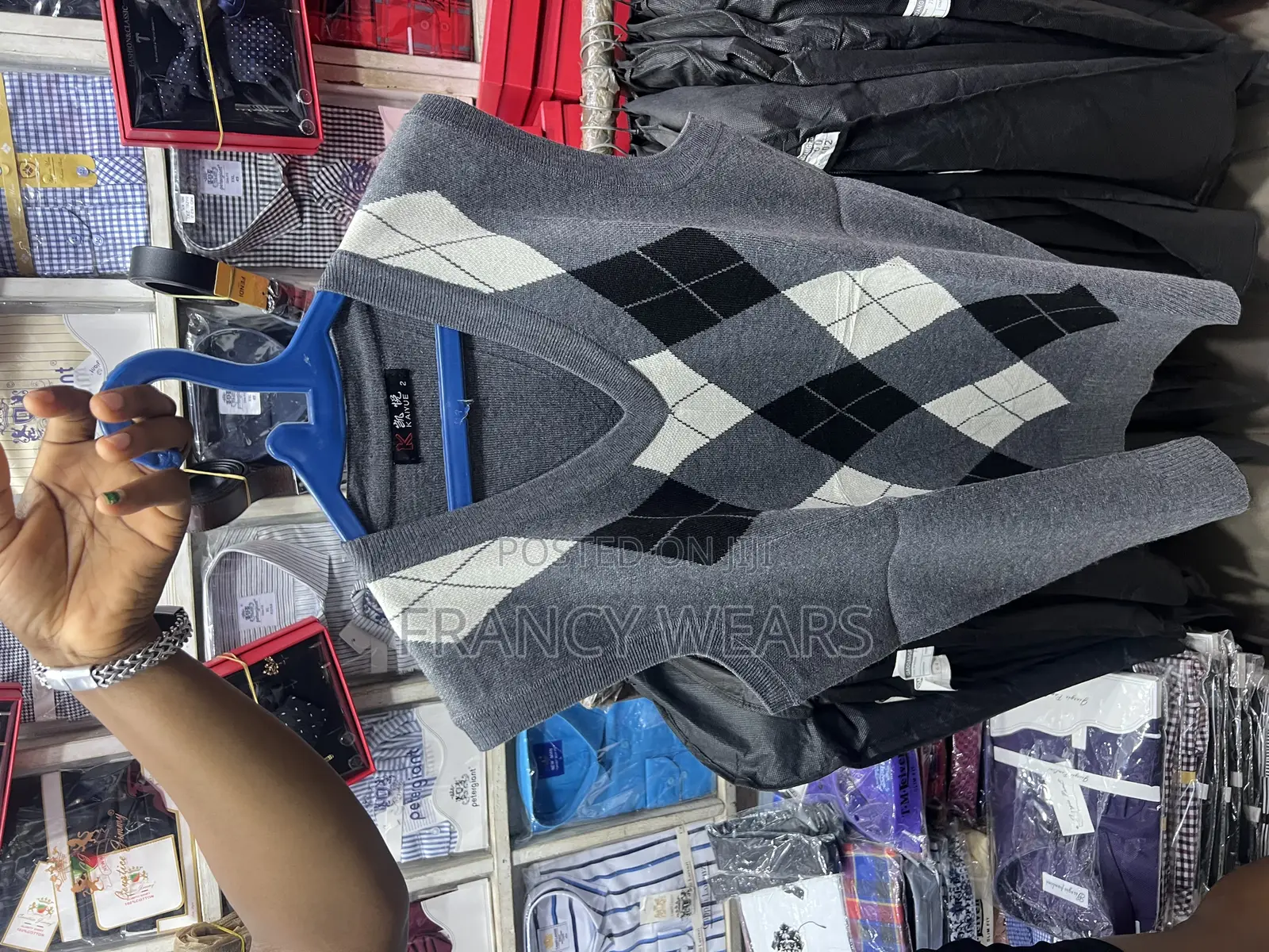 Top Quality Sleeveless Cardigan