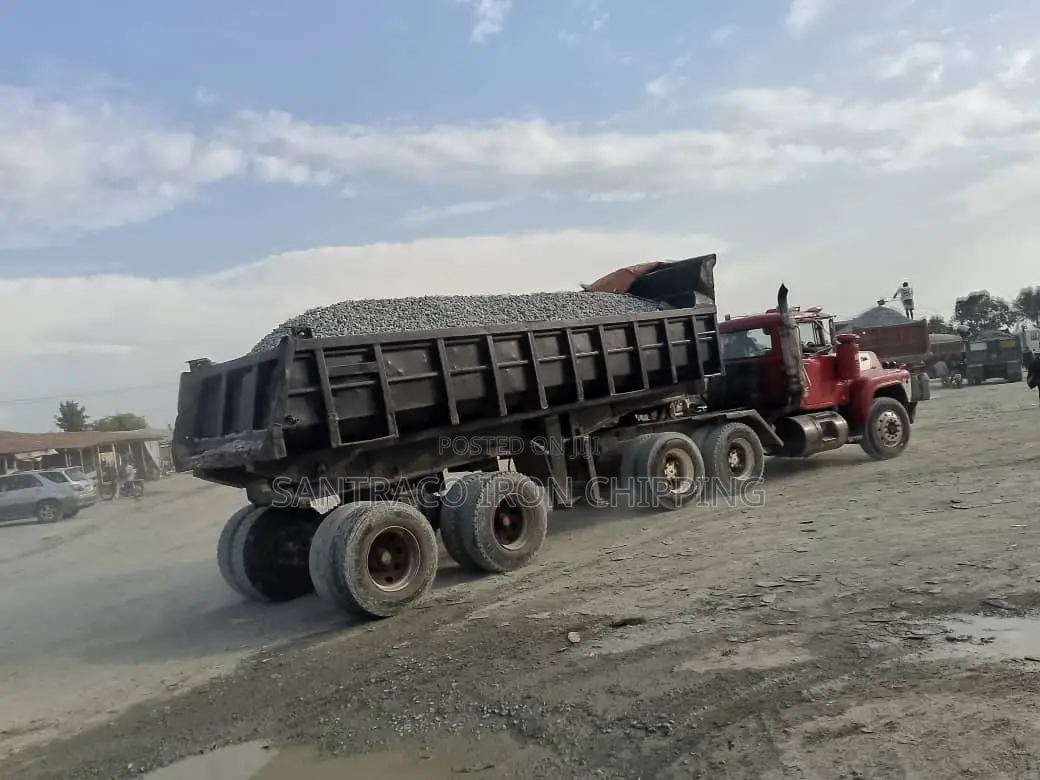 Iron Black Chippings and Granite