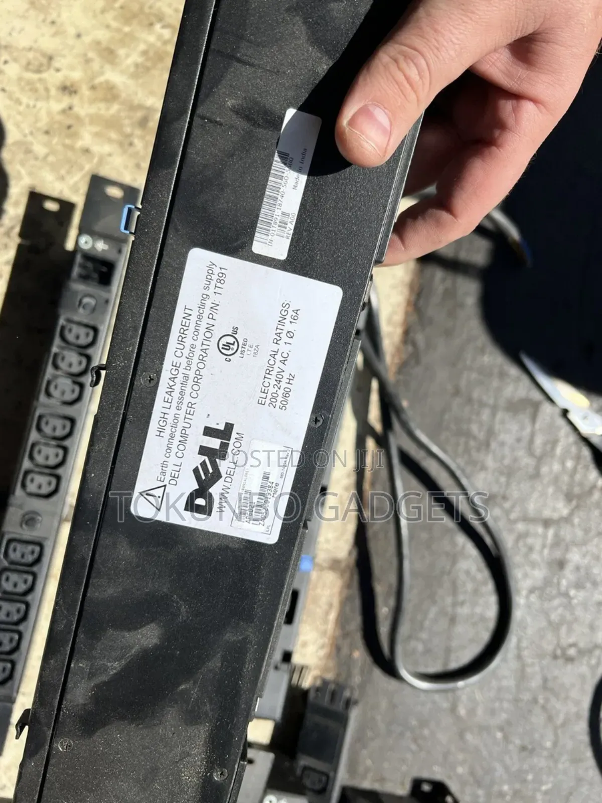 Dell Ap6021 16a Pdu 200-240vac 1ø 13x C13 Outlets 1t891