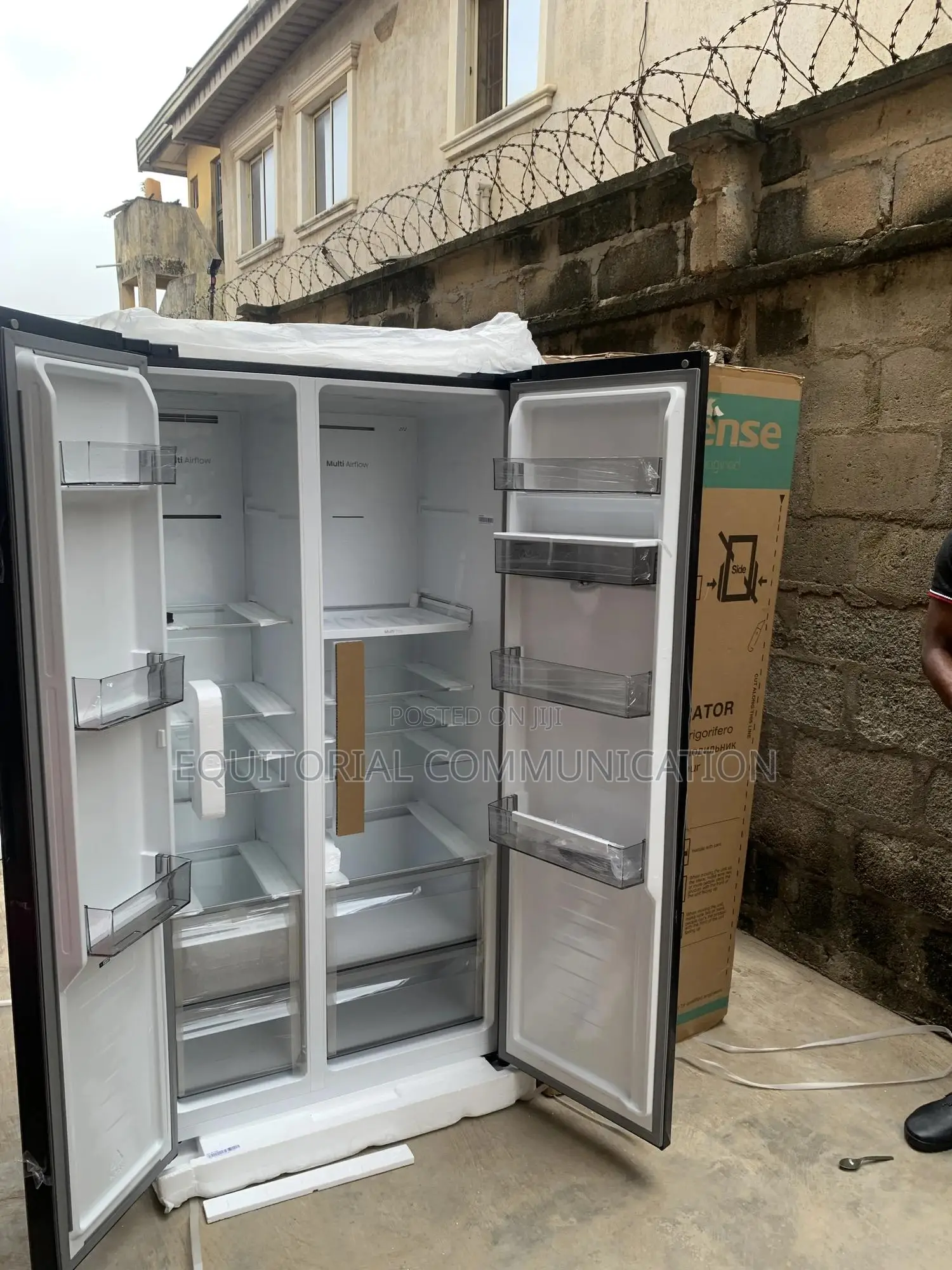 Hisense Side-by-Side 558l Fridge for Large Households