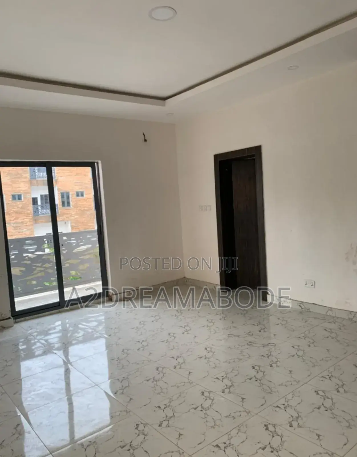 3bdrm Apartment in Ikeja Gra for rent