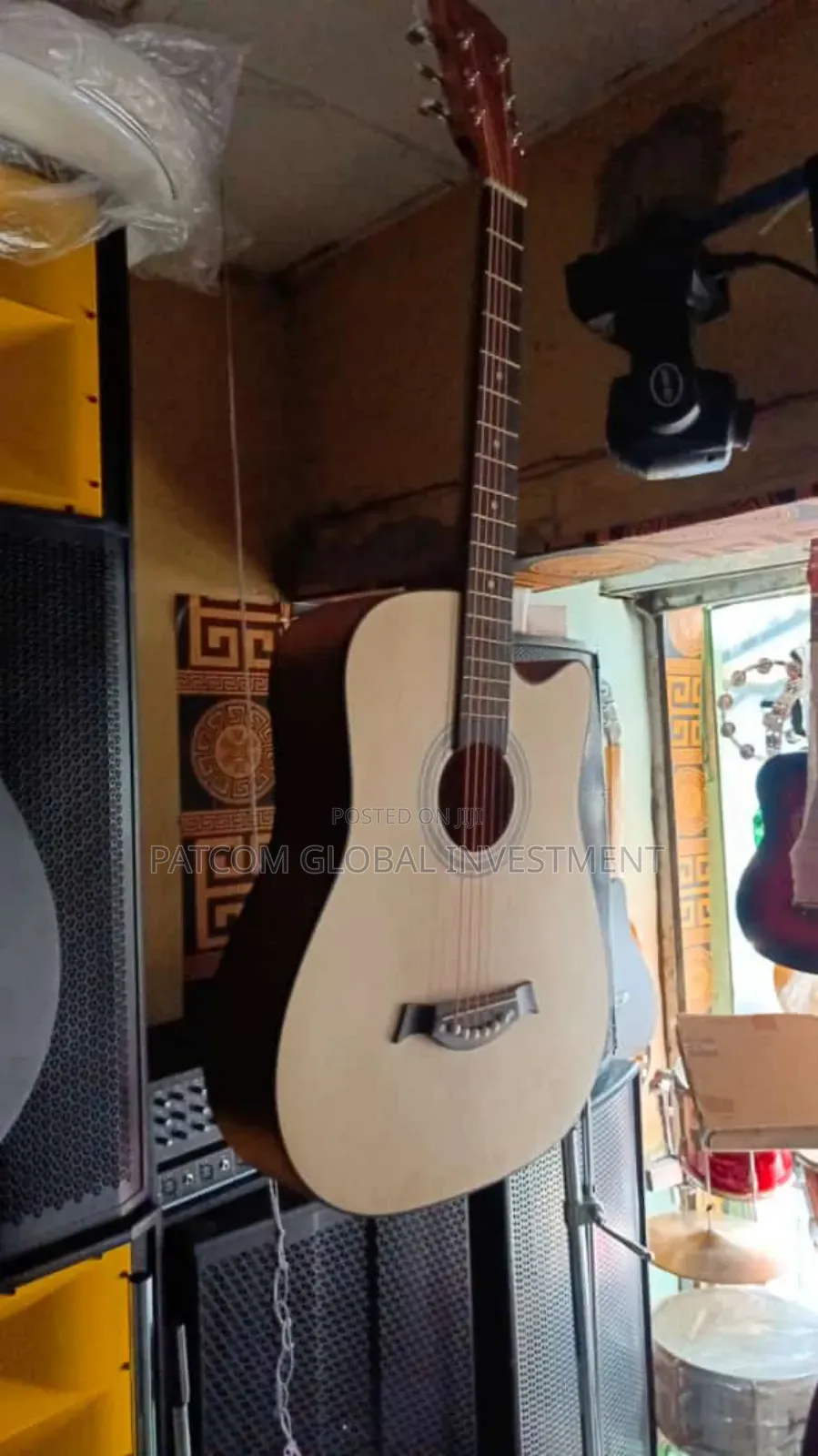 Acoustic Box Guitar