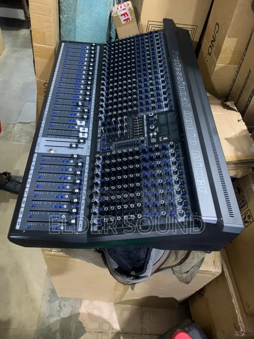 Yamaha 24 Channel Mixer Pro