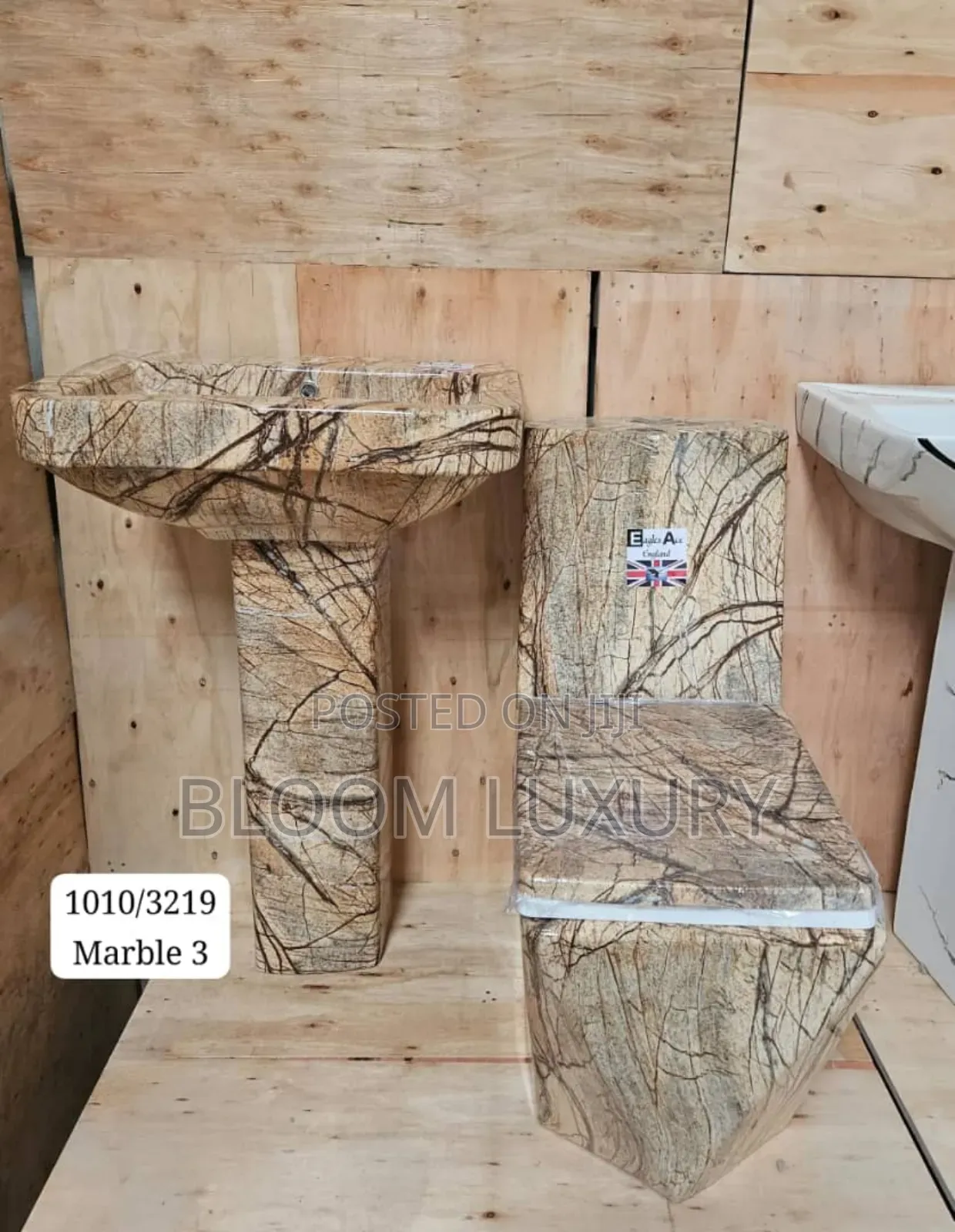 High Quality Executive Water Closets 