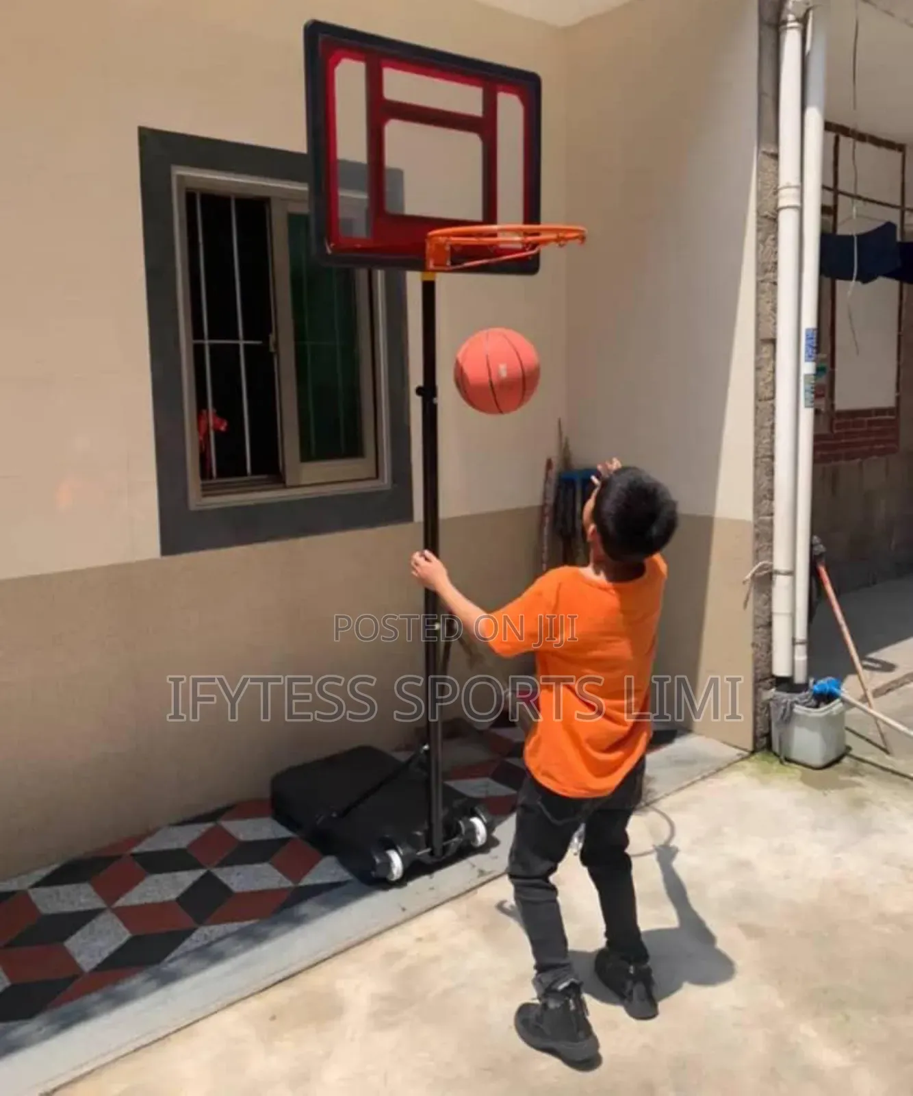 7ft/10ft Basketball Upright for Secondary School Children.