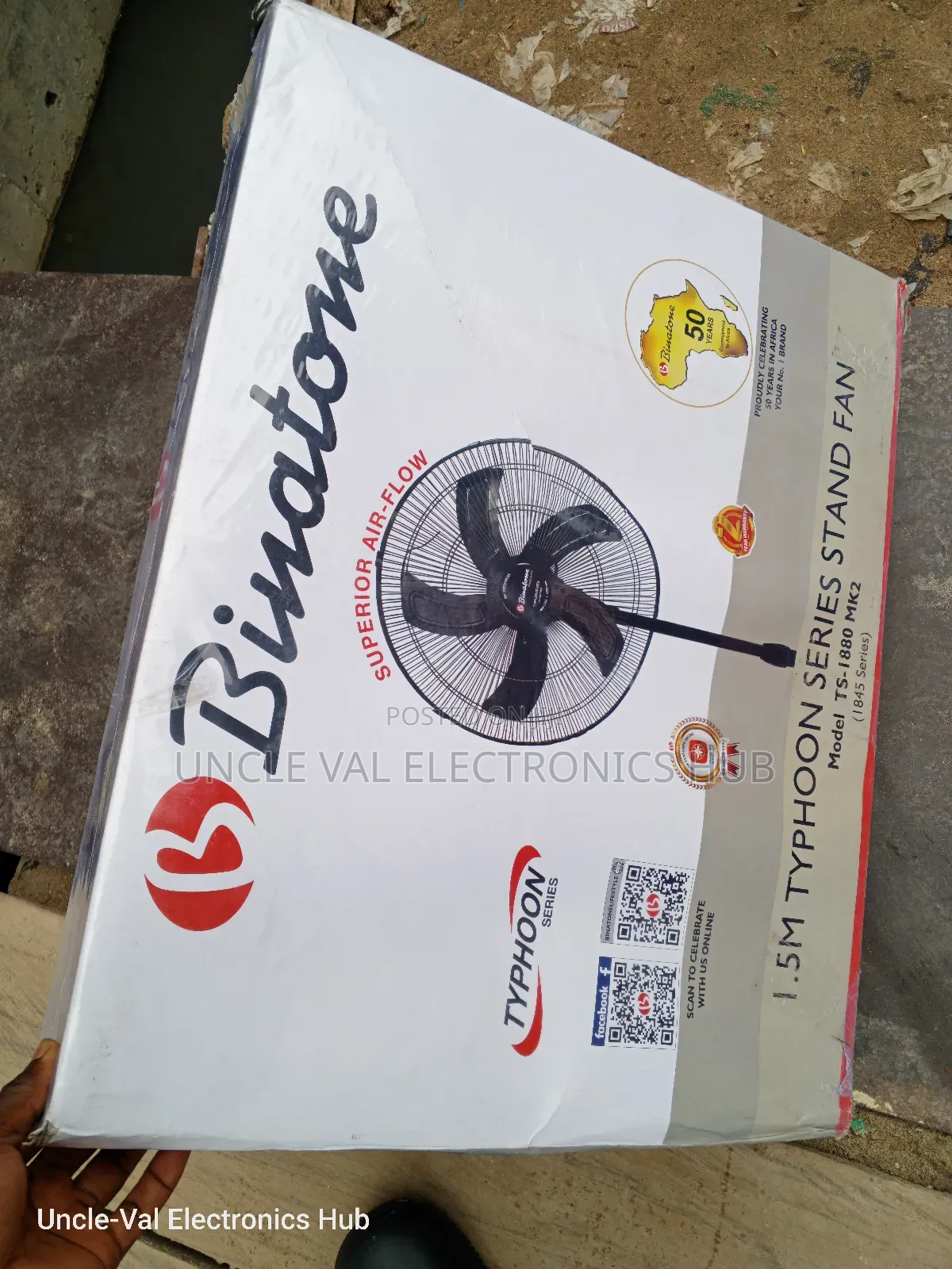 Binatone 18" Standing Fan (Typhoon Series 1880mk2)