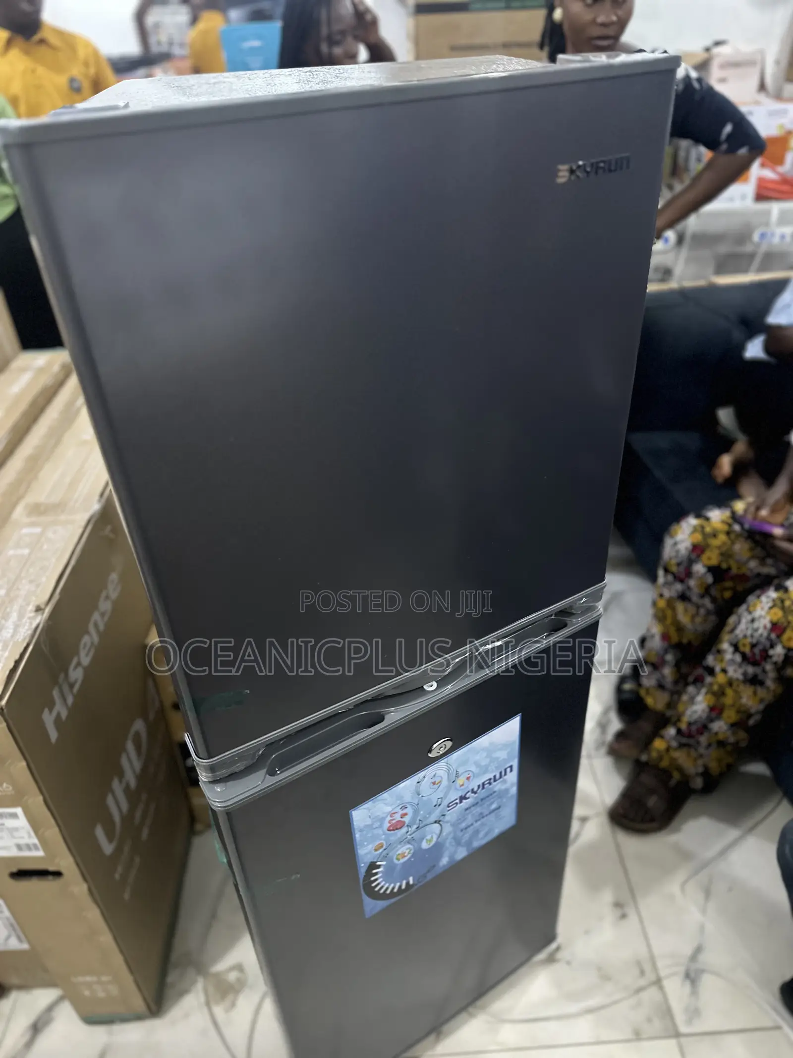 Skyrun Ecochill 195 Liters Refrigerator (Model BCD-195hs).