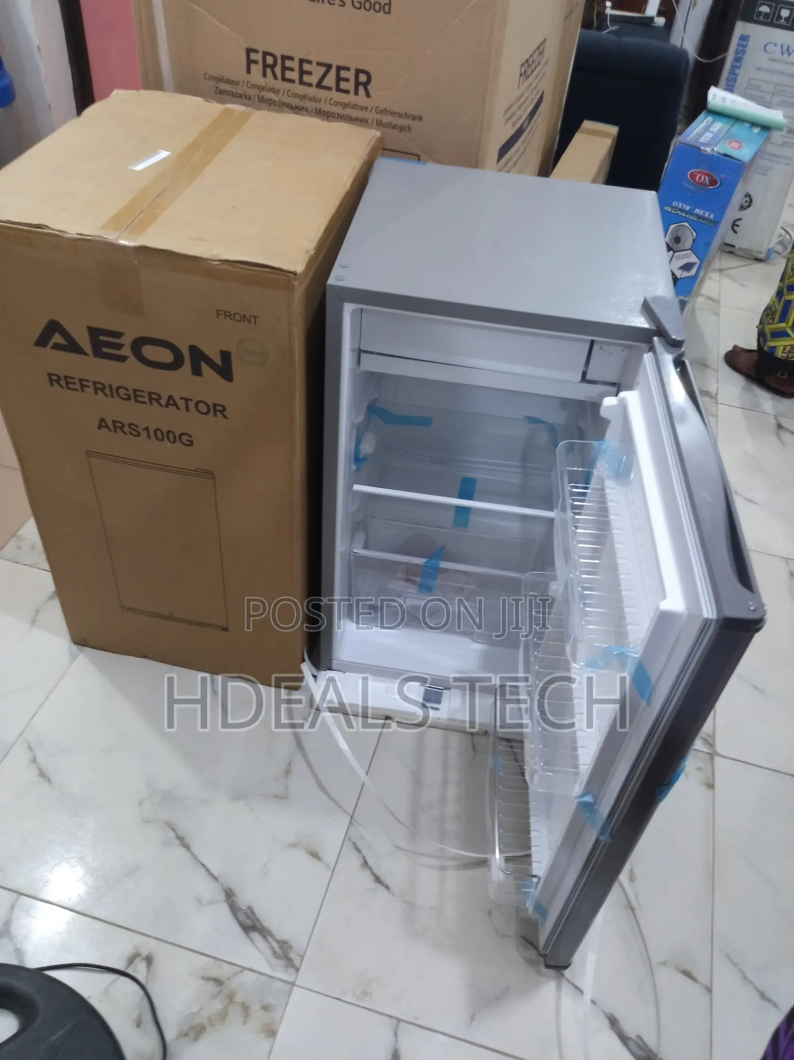 Aeon Mini Fridge 90l – Grey Finish, Chiller Included