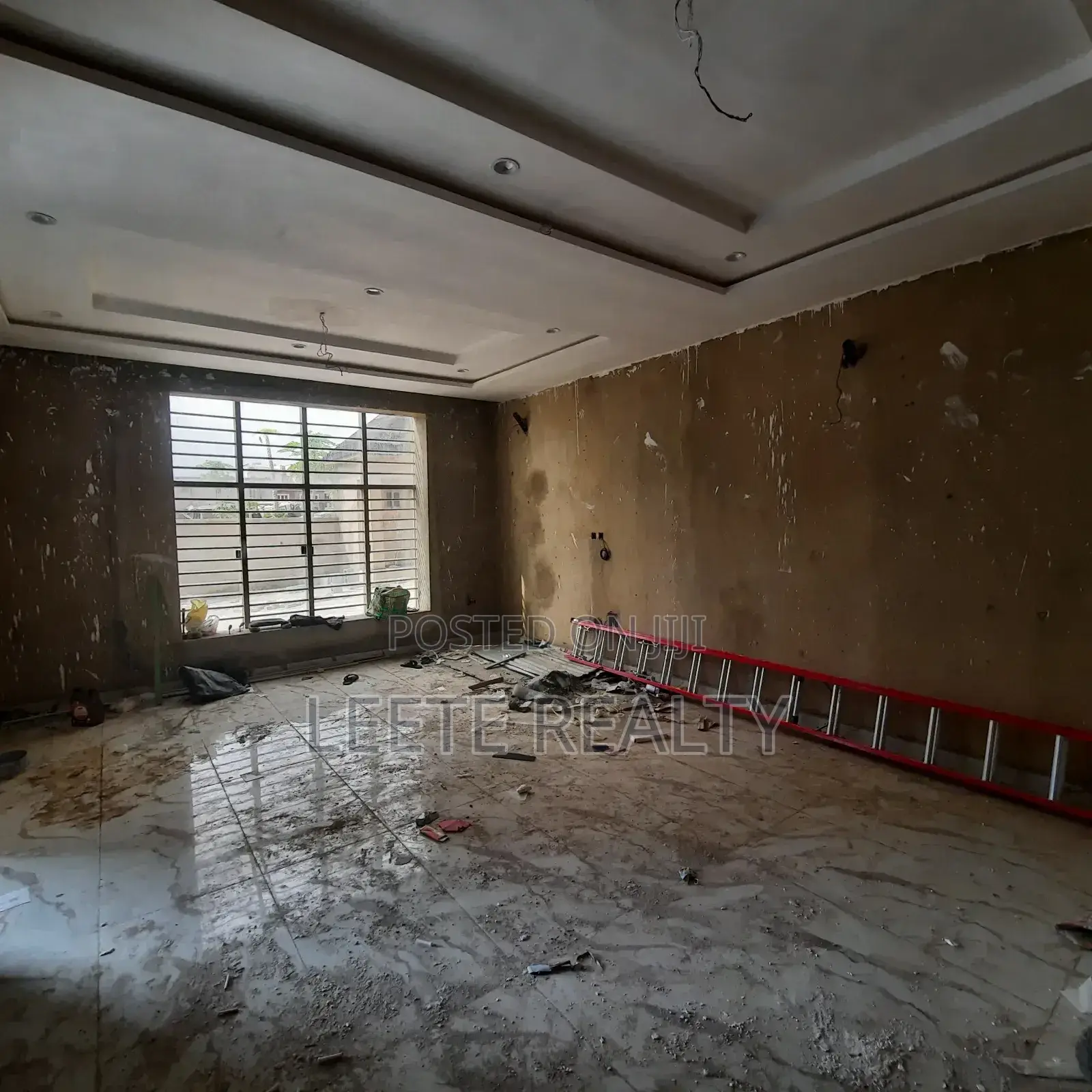 5bdrm Townhouse/Terrace in Wuye for sale