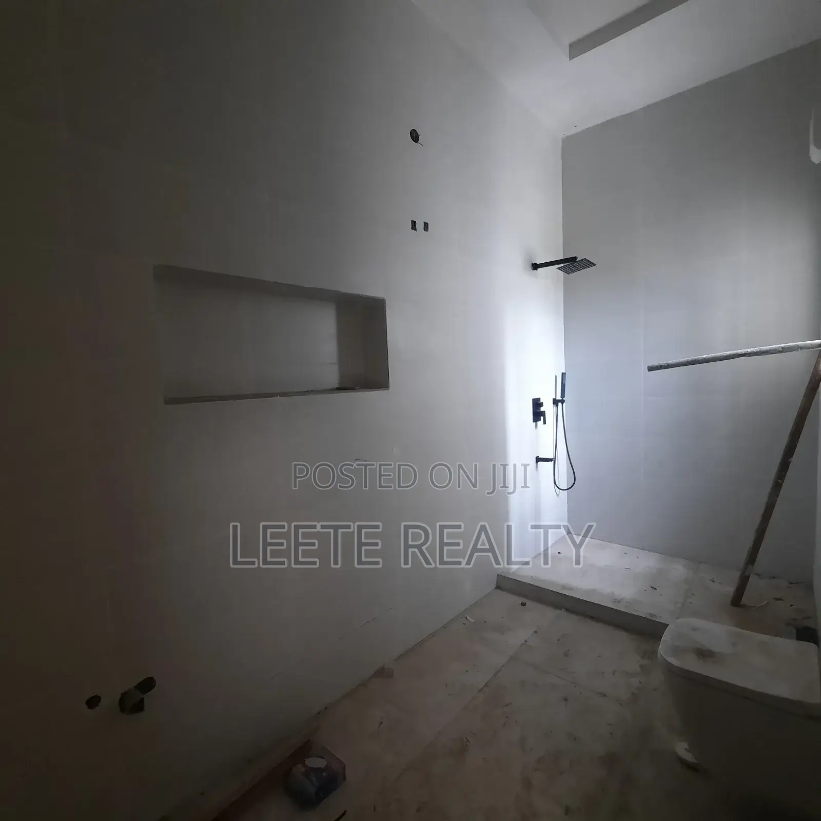 5bdrm Townhouse/Terrace in Wuye for sale