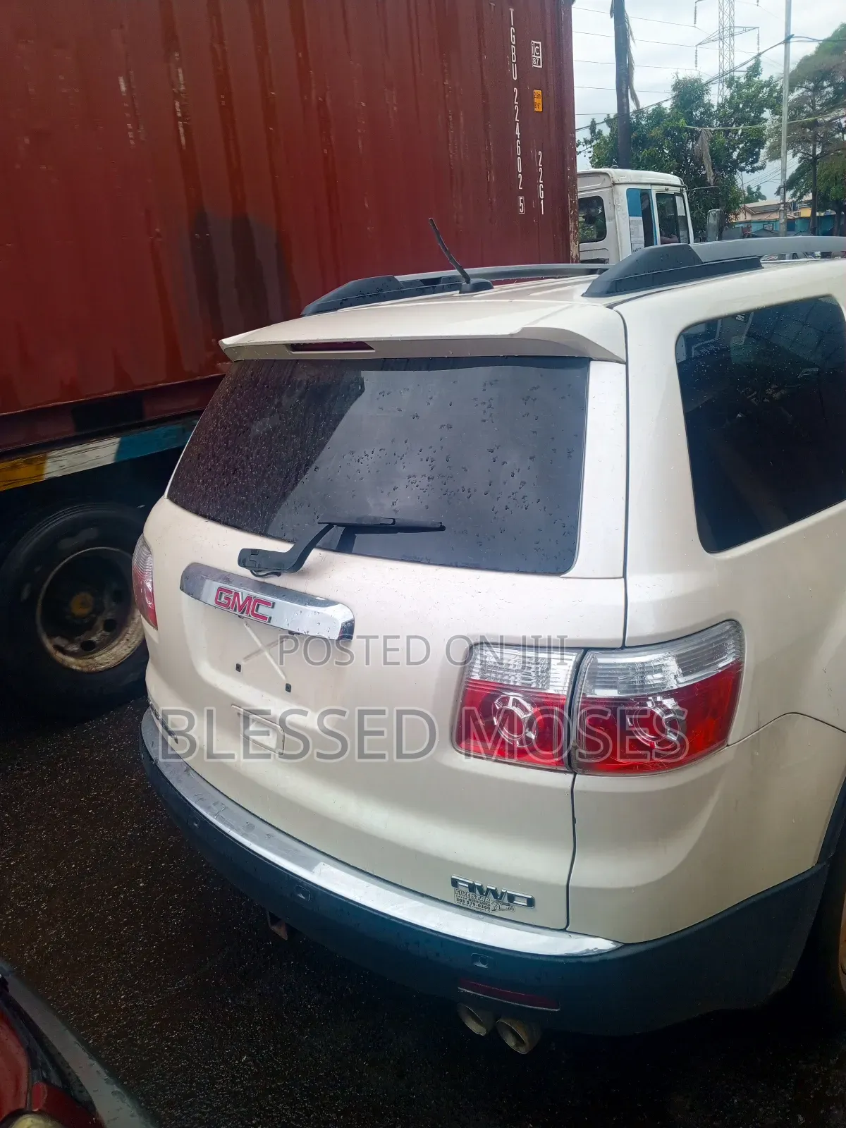 Gmc  Acadia 2018 Back Windscreen