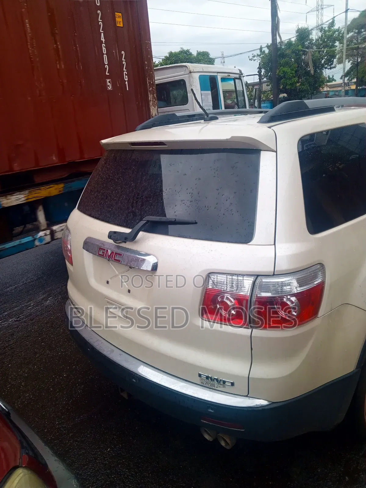 Gmc  Acadia 2018 Back Windscreen