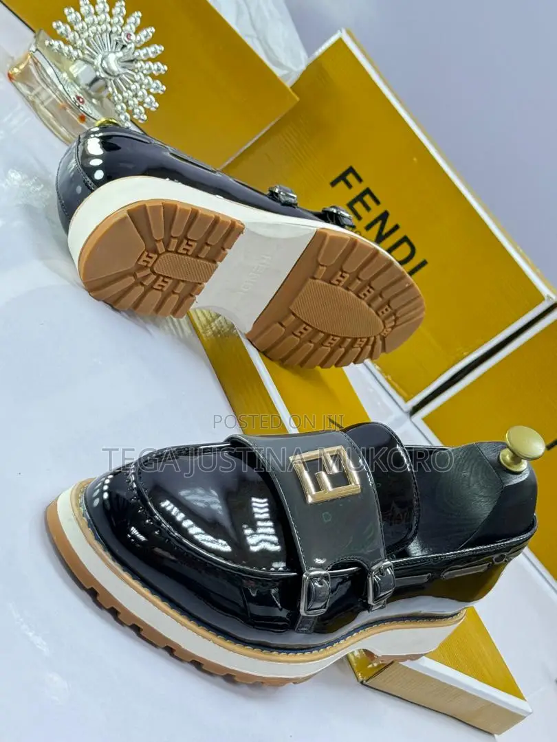 New Design Glossy Leather Men's Footwear