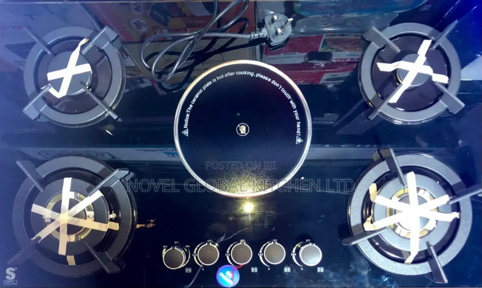 Cooker With 4 Burner + 1cooking Hotplate