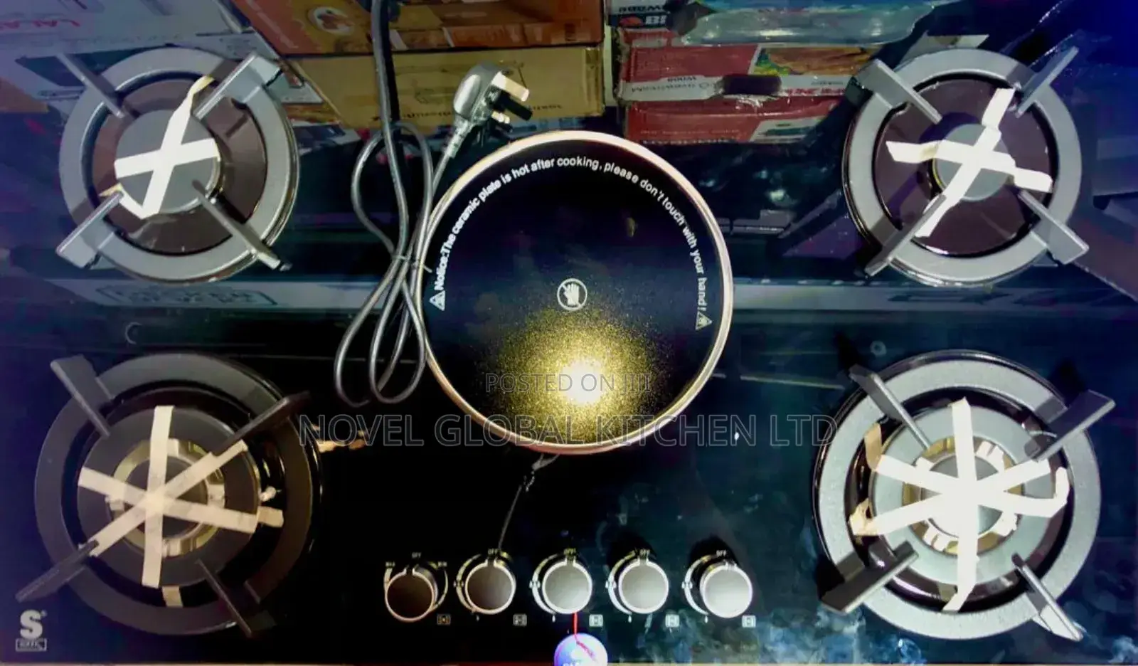 Cooker With 4 Burner + 1cooking Hotplate