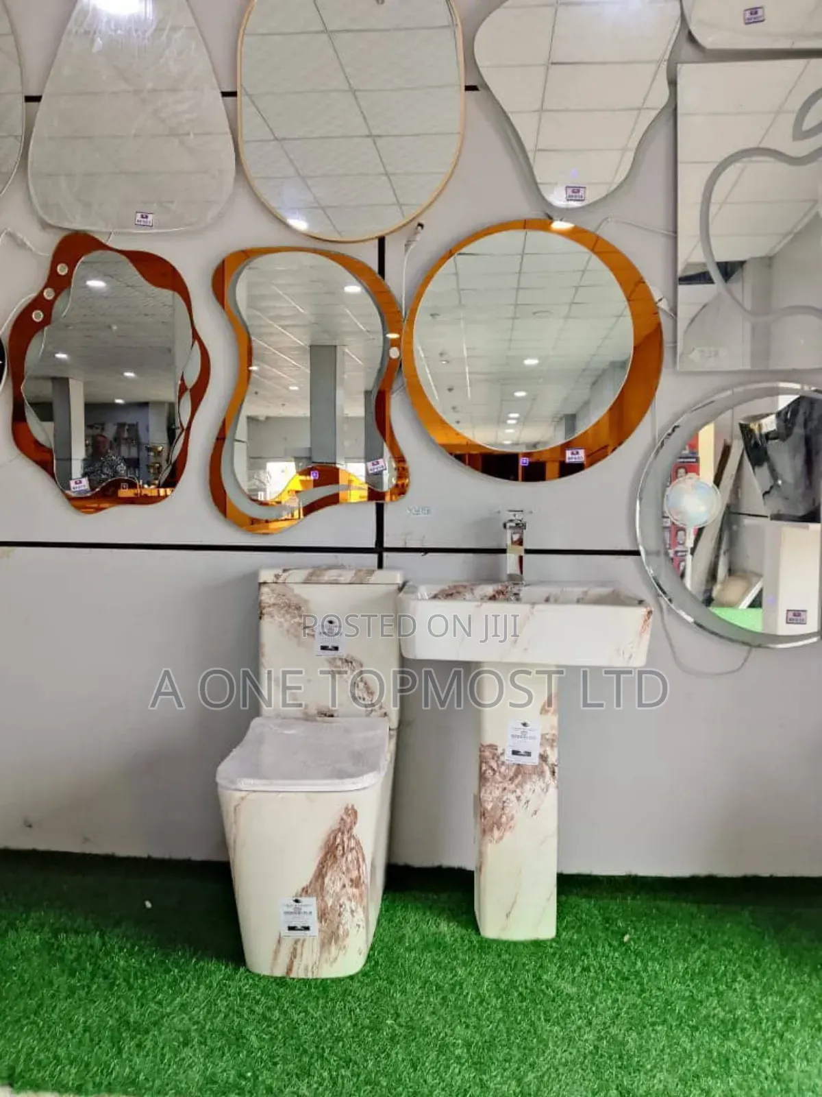 Water Closet (Cream Brown) Design