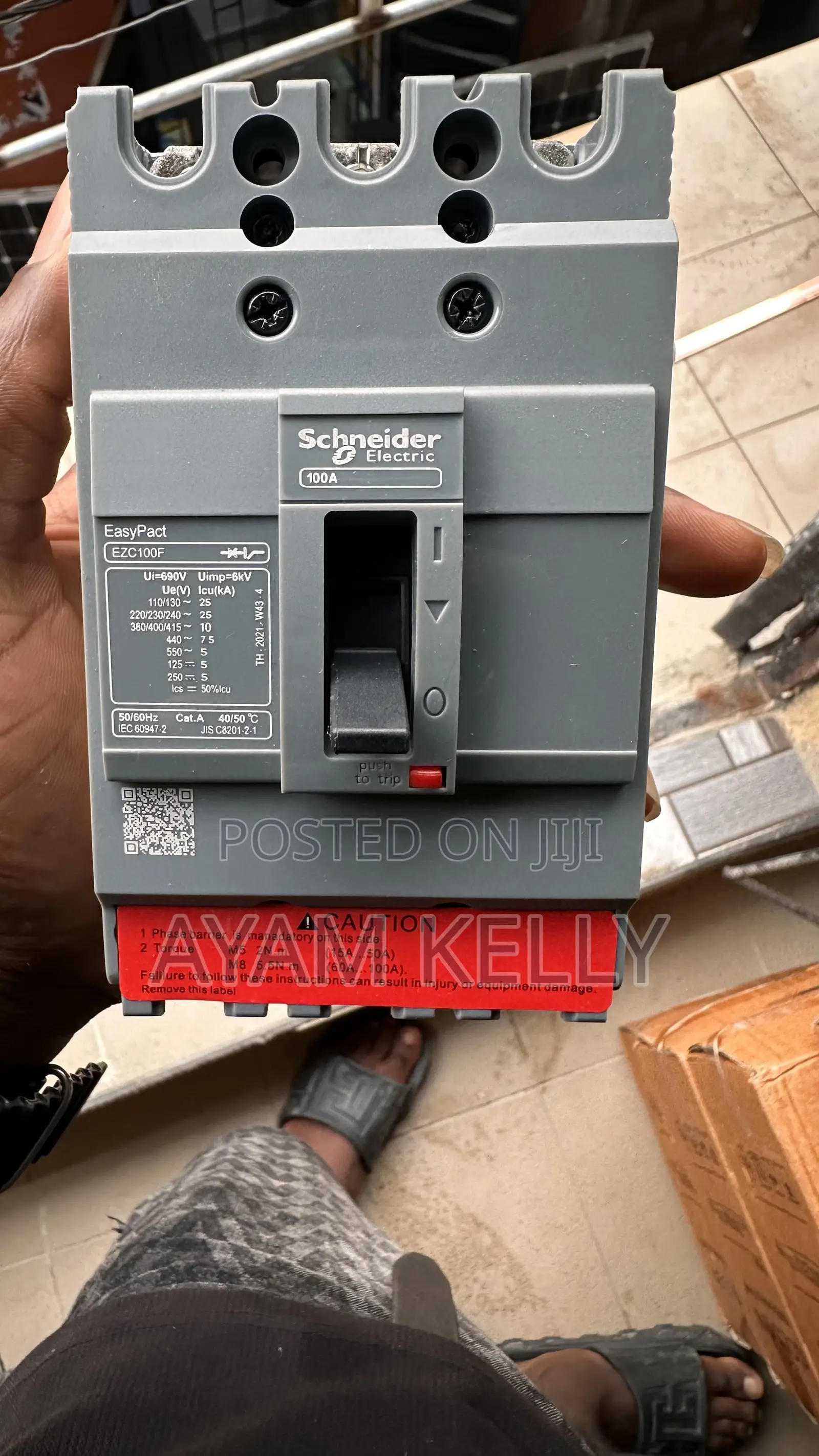Schneider 3pole 100amps McCb Breaker