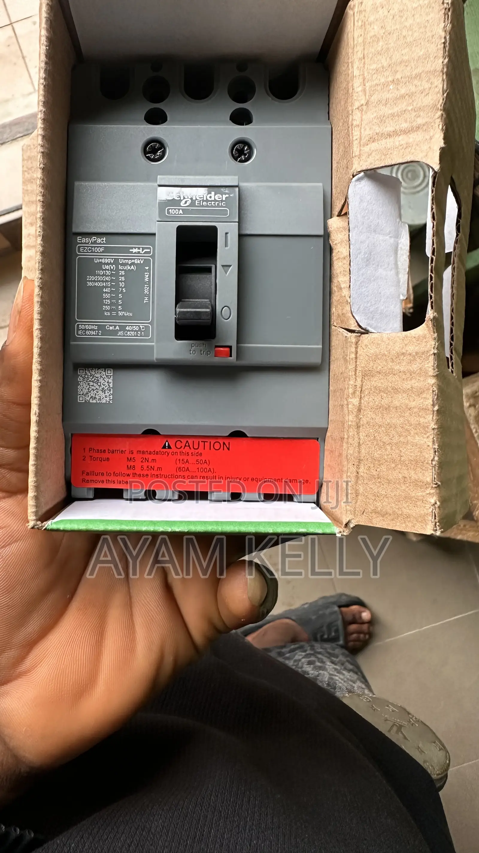 Schneider 3pole 100amps McCb Breaker