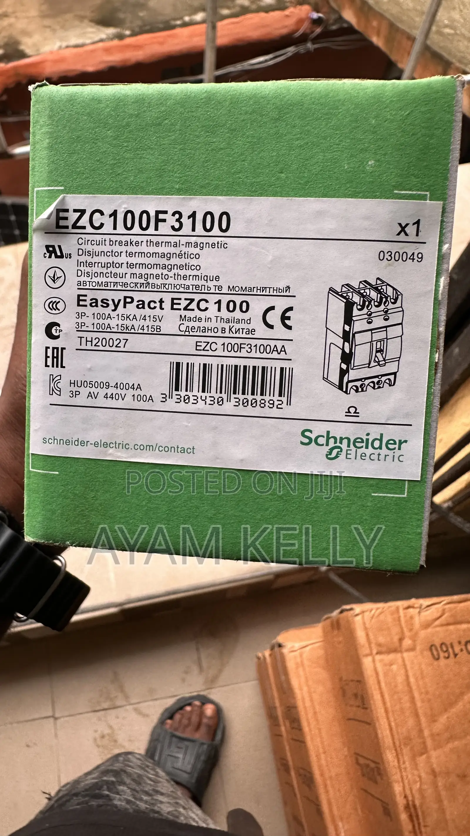 Schneider 3pole 100amps McCb Breaker