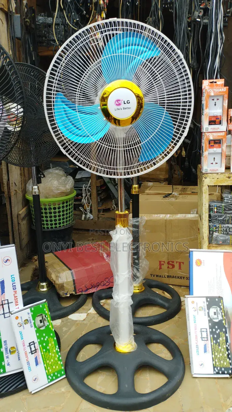 Lg 18 Inches Iron Blade Standing Fan