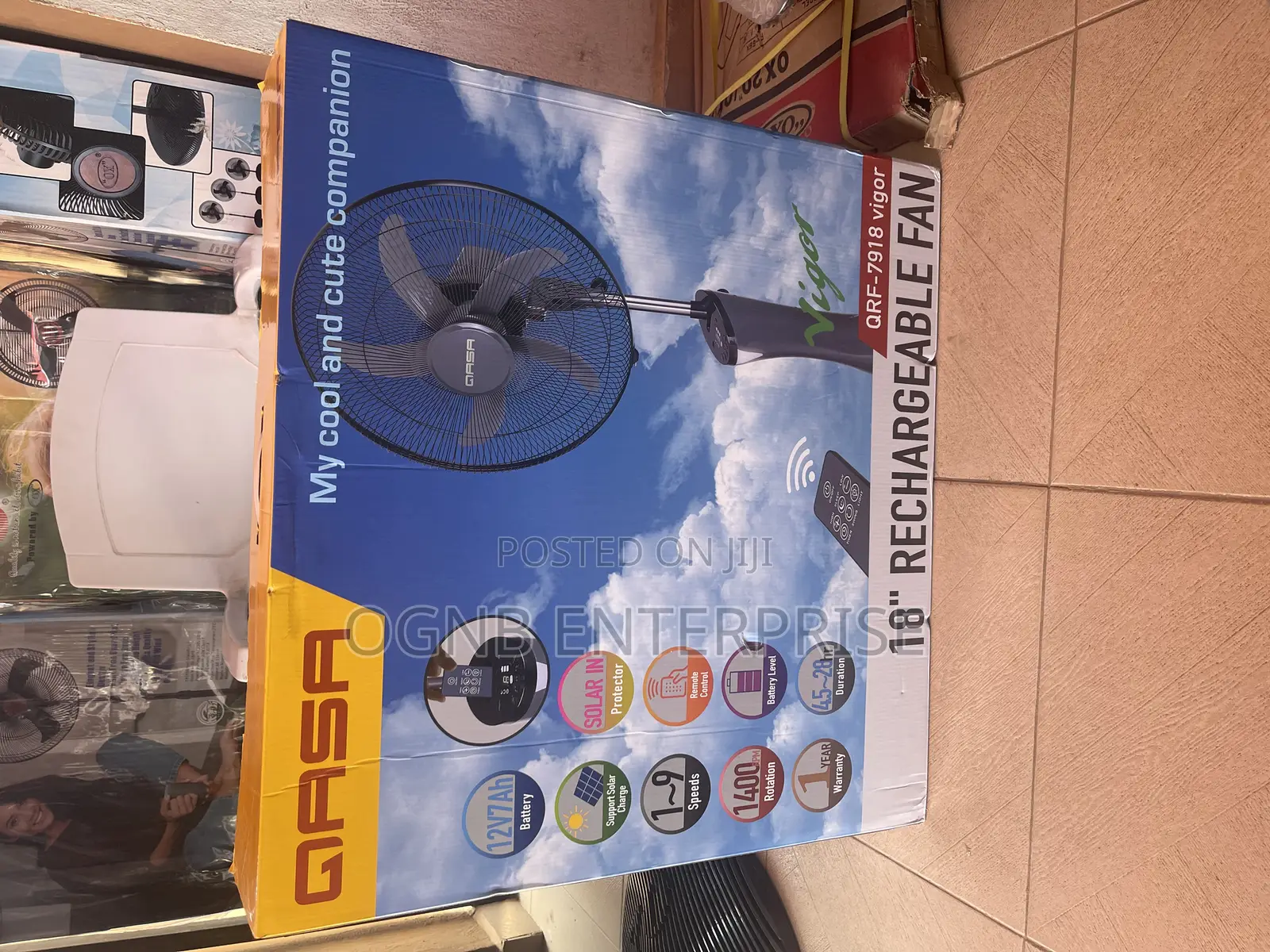 Qasa Quality 18” Rechargeable Fan