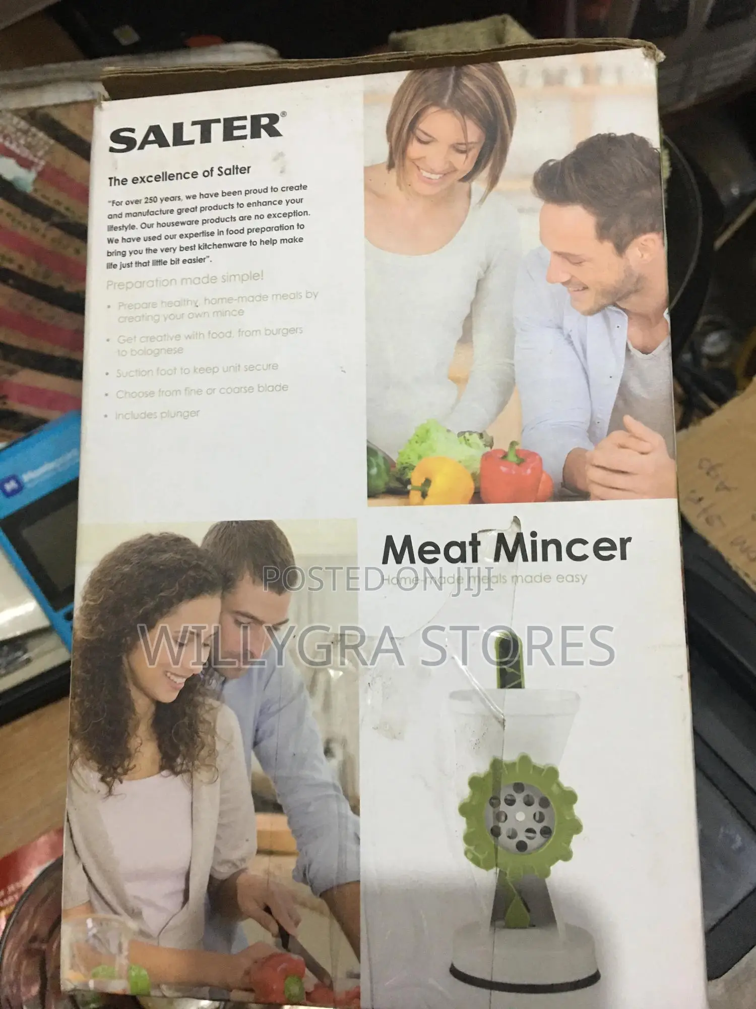 Salter Manual Meat Mincer Grinder With 2 Blade Attachments