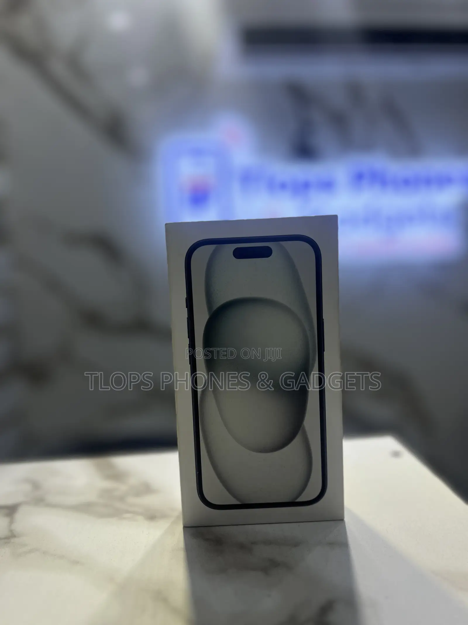 New Apple iPhone 15 128 GB White
