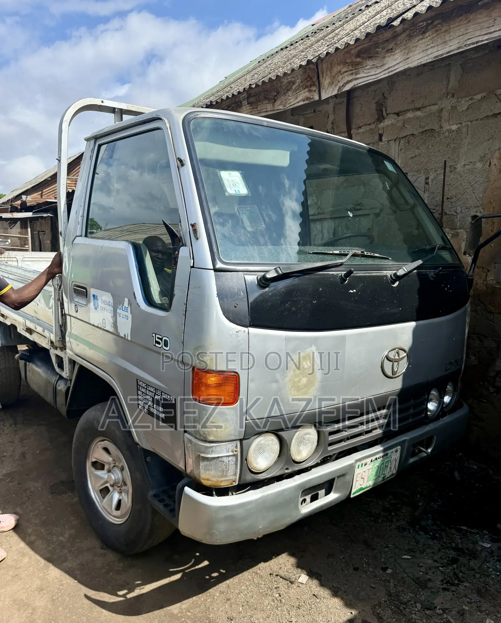 Toyota Dyna 150 New Model Face 2001 Model